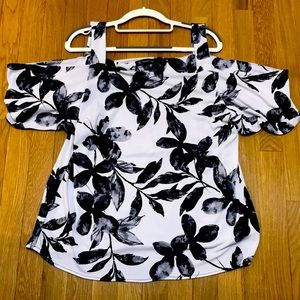 Inc. Black and White Flowered off the shoulder Blouse Size XL Lightly used.